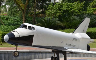 公園游樂場(chǎng)玻璃鋼飛機(jī)模型雕塑