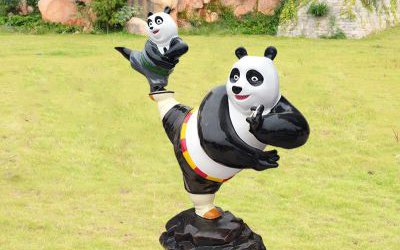 游樂園廣場擺放卡通熊貓玻璃鋼雕塑
