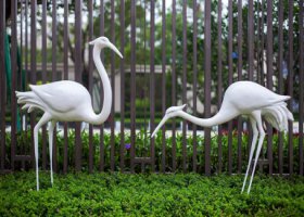 戶外公園創意玻璃鋼兩只丹頂鶴雕塑