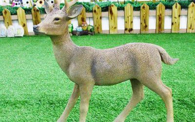 戶(hù)外園林玻璃鋼仿真動(dòng)物鹿雕塑