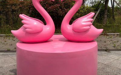 公園玻璃鋼卡通創(chuàng)意粉色天鵝雕塑戶外園美陳裝飾品擺件